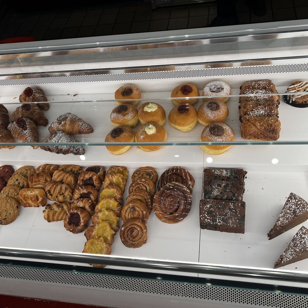 illy Caffé - Showcasing pastries - Cafes Near Me - Atlanta, Georgia illy Caffé - Showcasing pastries - Cafes Near Me - Atlanta, Georgia