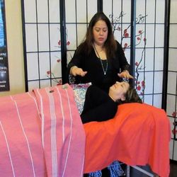 Light of Elaine - Reiki session at Light of Elaine.