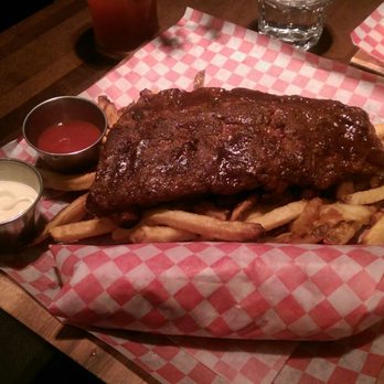Lucille's Oyster Dive - Lucille's Surf and Turf - Seafood Near Me - Montreal, Quebec