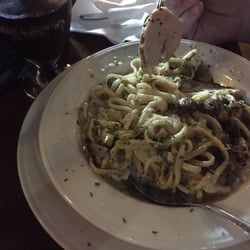 Duncan's Pub - Chicken in a cream sauce