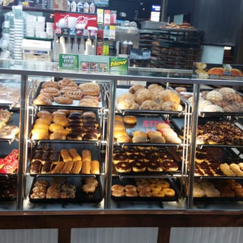 Yum Yum Donuts - It's a packed house at 9:40 p.m.! Awesome! - Donuts Near Me - Norco, California Yum Yum Donuts - It's a packed house at 9:40 p.m.! Awesome! - Donuts Near Me - Norco, California