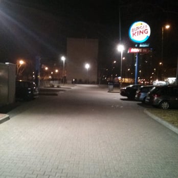 Burger King - Großer Parkplatz mit drive inn - Fast Food Near Me - Berlin, BE