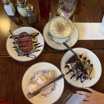 La Cucina - Tartufo, tiramisú, chocolate cake, cannoli. - Italian Near Me - Denville, New Jersey