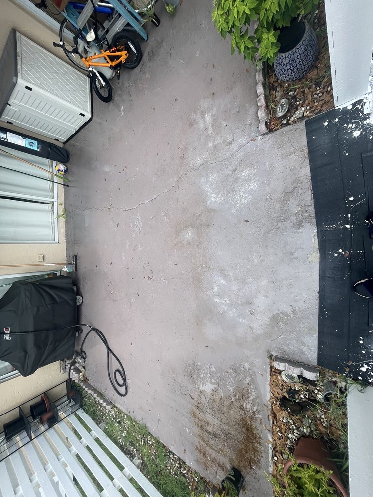 Slide of Navarro Roofing