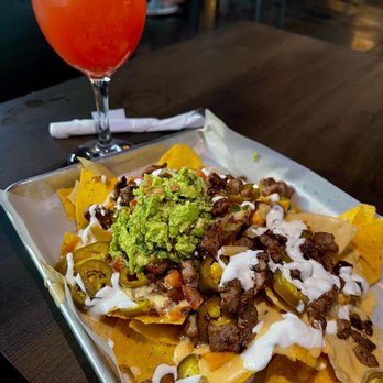 Twisted Bar and Grill - Loaded nachos - Cocktail Bars Near Me - The Colony, Texas
