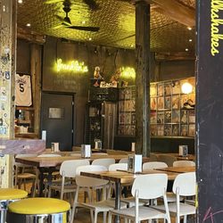 Franklin’s Subs and Suds - Seating