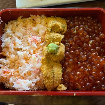 Sushi Hatsune - Sanshoku Don ($68) - Sushi Bars Near Me - New York, New York Sushi Hatsune - Sanshoku Don ($68) - Sushi Bars Near Me - New York, New York
