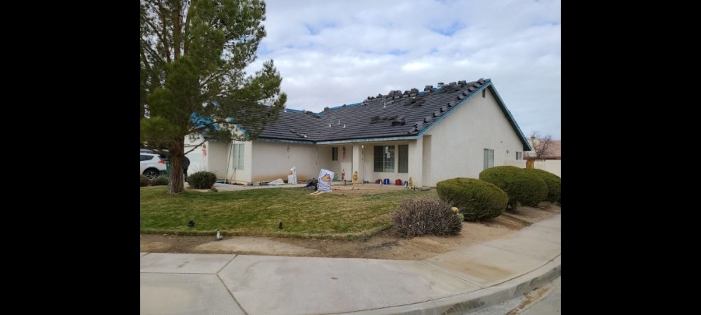 Slide of T & U Roofing