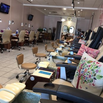Legend Nails - Little touches that make it more warm and homie. - Nail Salons Near Me - Carrollton, Texas