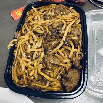 Dai Yee's Asian Kitchen - Beef Lo Fun - Szechuan Near Me - Chicago, Illinois Dai Yee's Asian Kitchen - Beef Lo Fun - Szechuan Near Me - Chicago, Illinois