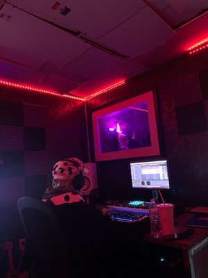 2D Max Entertainment