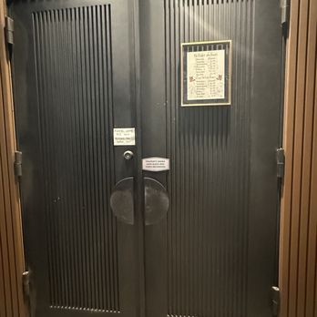 Tii cup - Main Tii Cup doors - Cocktail Bars Near Me - Minneapolis, Minnesota