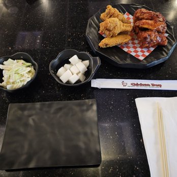 Chicken Day - 5 sweet and spice and 5 lemon honey with pickled cabbage and radish - Chicken Wings Near Me - Los Angeles, California