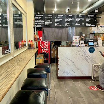 Vietspot - Shaky photo of excitement because the wave of customers cleared out! Inside - Vietnamese Near Me - New York, New York