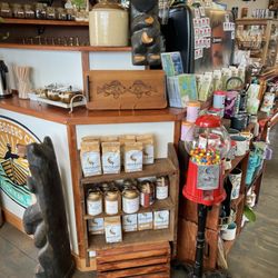 Bootleggers Creek - Inside the store/coffee shop.