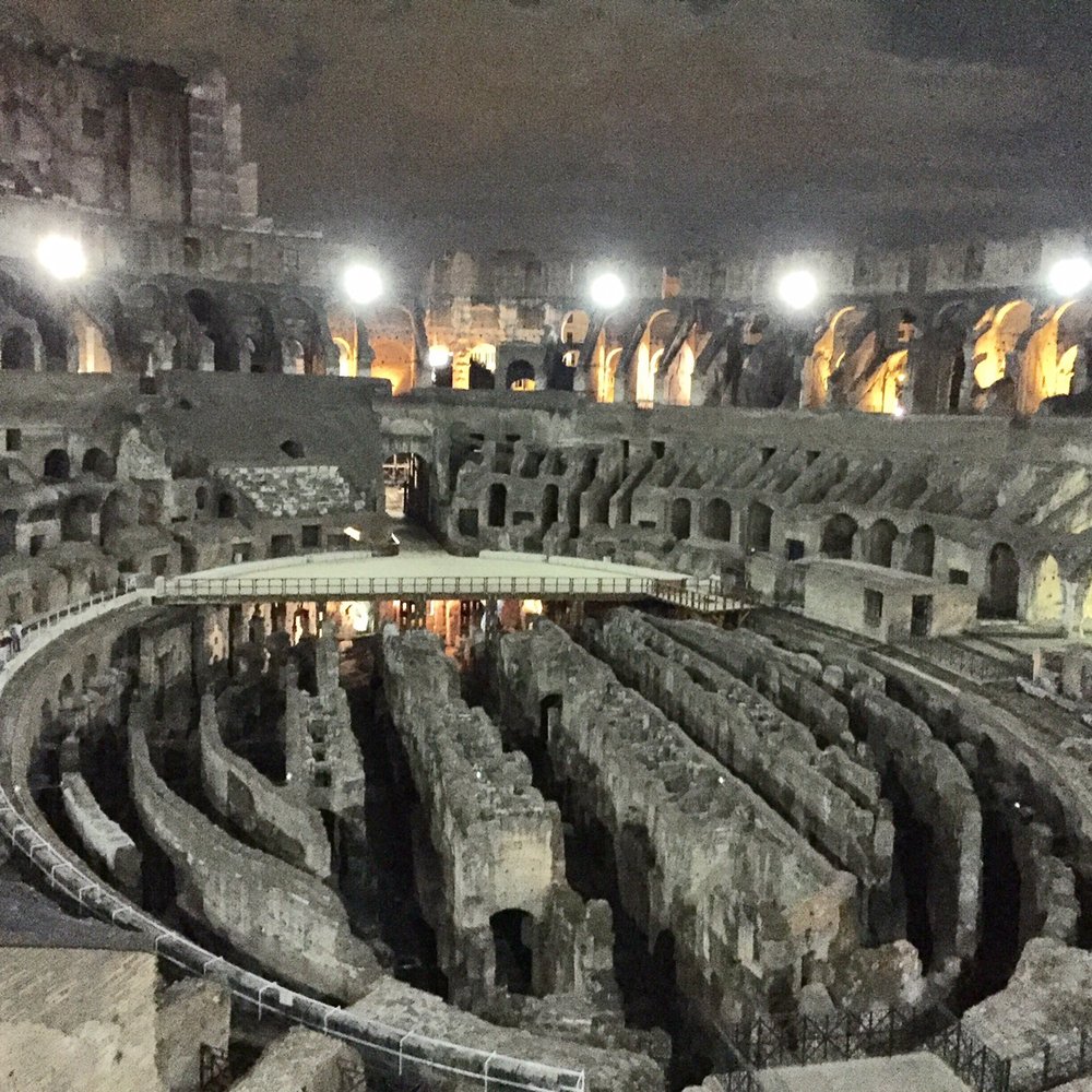 Colosseo - Night tour - Local Flavor Near Me - Rome, RM