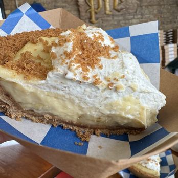 Bang Bang Pie & Biscuits - Banana cream Pie Slice - Bakeries Near Me - Chicago, Illinois