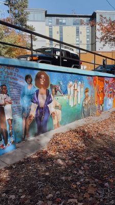 Hood Huggers International by null