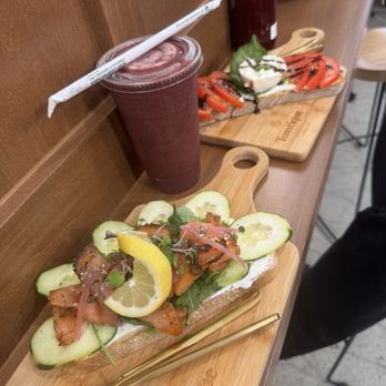 Toastique - Salmon toast and Large Superfruit Smoothie - Coffee & Tea Near Me - Danville, California