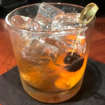 La Roca - Bulleit Rye Old Fashion - Cocktail Bars Near Me - San Antonio, Texas La Roca - Bulleit Rye Old Fashion - Cocktail Bars Near Me - San Antonio, Texas