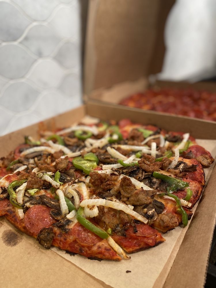 DONATOS PIZZA Updated August 2024 605 Photos & 135 Reviews 1500