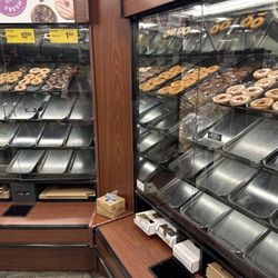Safeway - Empty donut case