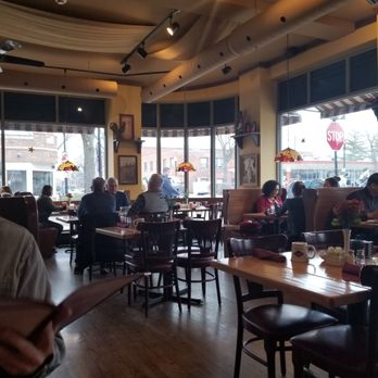 Egg'lectic Cafe - Inside - Breakfast & Brunch Near Me - Wheaton, Illinois