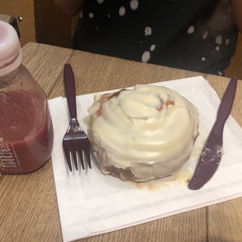Pret A Manger - Cinnamon roll - Sandwiches Near Me - New York, New York Pret A Manger - Cinnamon roll - Sandwiches Near Me - New York, New York