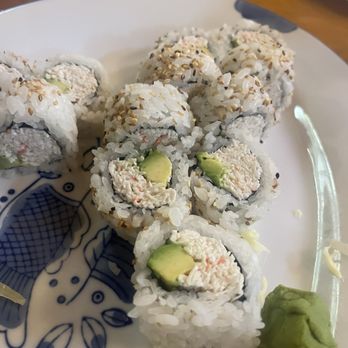 Truya Sushi - California Roll - Sushi Bars Near Me - Santa Clara, California