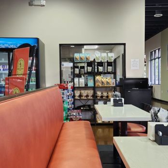 Brunch and Brew Cafe - Interior - Breakfast & Brunch Near Me - Murfreesboro, Tennessee