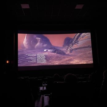 AMC Glen Cove 6 - Cinema Near Me - Glen Cove, New York