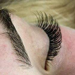 Beauty Blossom - Classic lash extensions.