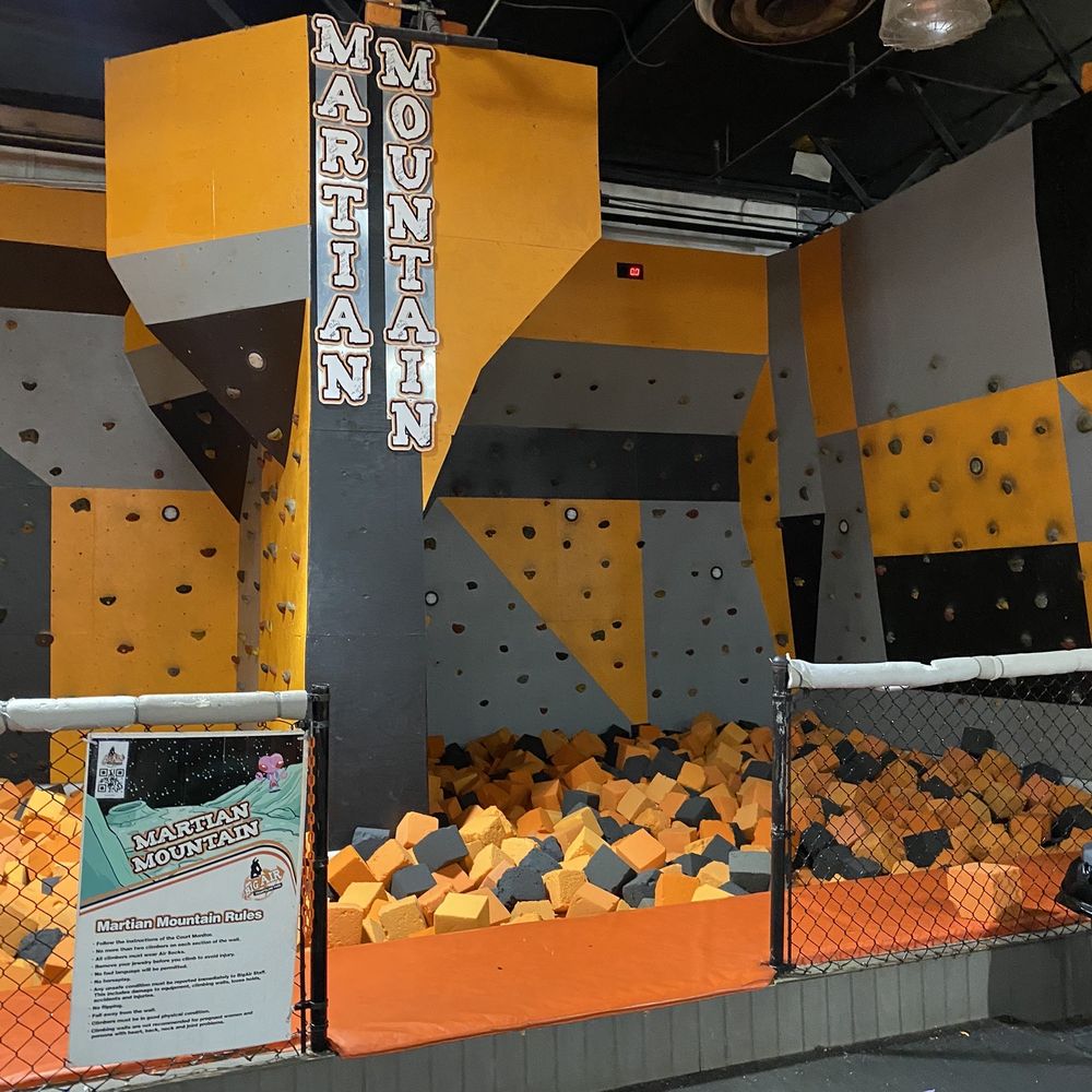 Big Air Trampoline Park - Rock Climbing & Foam Pit - Trampoline Parks Near Me - Buena Park, California Big Air Trampoline Park - Rock Climbing & Foam Pit - Trampoline Parks Near Me - Buena Park, California