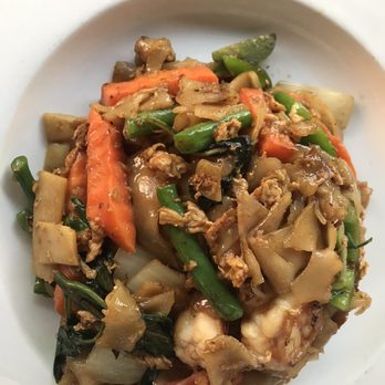 Enthaice Thai Kitchen - Pad Khee Mao - Shrimp - Thai Near Me - Astoria, New York