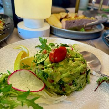 Sweetspot Garden - Avocado salad - Salad Near Me - Brooklyn, New York Sweetspot Garden - Avocado salad - Salad Near Me - Brooklyn, New York