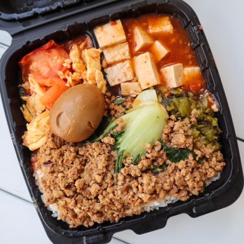 Ping's Place - Stew Pork Rice Bento @tiffhuangry - Taiwanese Near Me - Duluth, Georgia Ping's Place - Stew Pork Rice Bento @tiffhuangry - Taiwanese Near Me - Duluth, Georgia