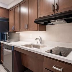 Homewood Suites by Hilton Sunnyvale - Silicon Valley - Guest room