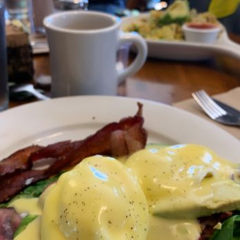 Glenwood Restaurant - Eggs Benedict - American Near Me - Eugene, Oregon Glenwood Restaurant - Eggs Benedict - American Near Me - Eugene, Oregon