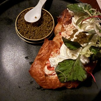 Vanni's Jazz Lounge - Caviar lobster - Speakeasies Near Me - Rochester, New York
