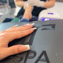 ALUX NAIL SPA - Loved my nails and pedi