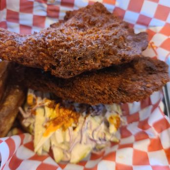 Cafe Robey - Open face chicken sandwich - Breakfast & Brunch Near Me - Chicago, Illinois Cafe Robey - Open face chicken sandwich - Breakfast & Brunch Near Me - Chicago, Illinois