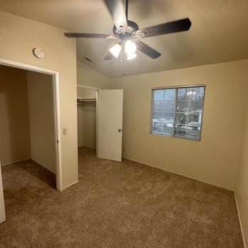 Foothill Manor Townhomes - Apartments Near Me - Chico, California