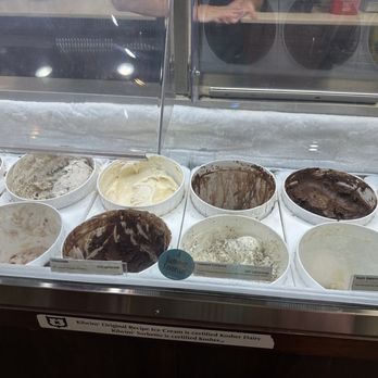 Kilwins Ice Cream - Chocolate - Fudge - flavors - Ice Cream & Frozen Yogurt Near Me - Chicago, Illinois