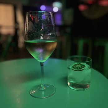 aveK - Champagne and nostalgique cocktail - Cocktail Bars Near Me - Paris, 75 aveK - Champagne and nostalgique cocktail - Cocktail Bars Near Me - Paris, 75