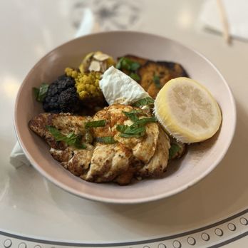 Felix Roasting - Chicken harissa quinoa bowl - Coffee & Tea Near Me - New York, New York