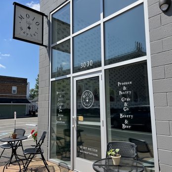 Mojo Market - The entrance and outside tables. - Cafes Near Me - Kenmore, New York