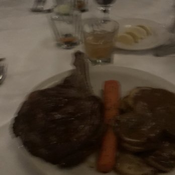 Bob's Steak & Chop House - Austin Downtown - Steakhouses Near Me - Austin, Texas