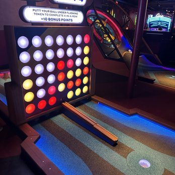 Puttshack - Addison - Mini Golf Near Me - Addison, Texas