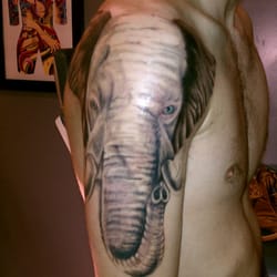 Classic Tattoo Club and Piercing - By Stefan