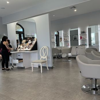 Blo Blow Dry Bar - Blow Dry/Out Services Near Me - Pearland, Texas Blo Blow Dry Bar - Blow Dry/Out Services Near Me - Pearland, Texas